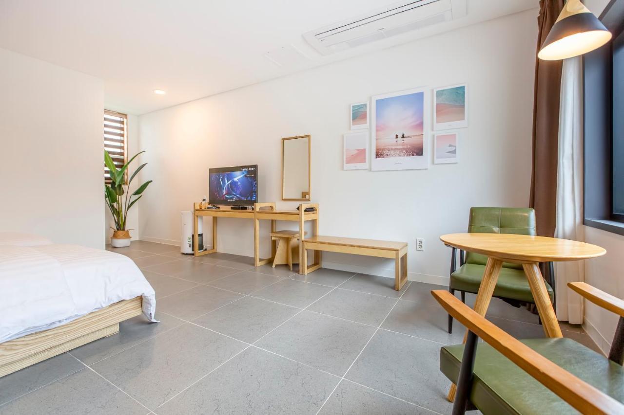 Lunamar Pension Jeju Luaran gambar